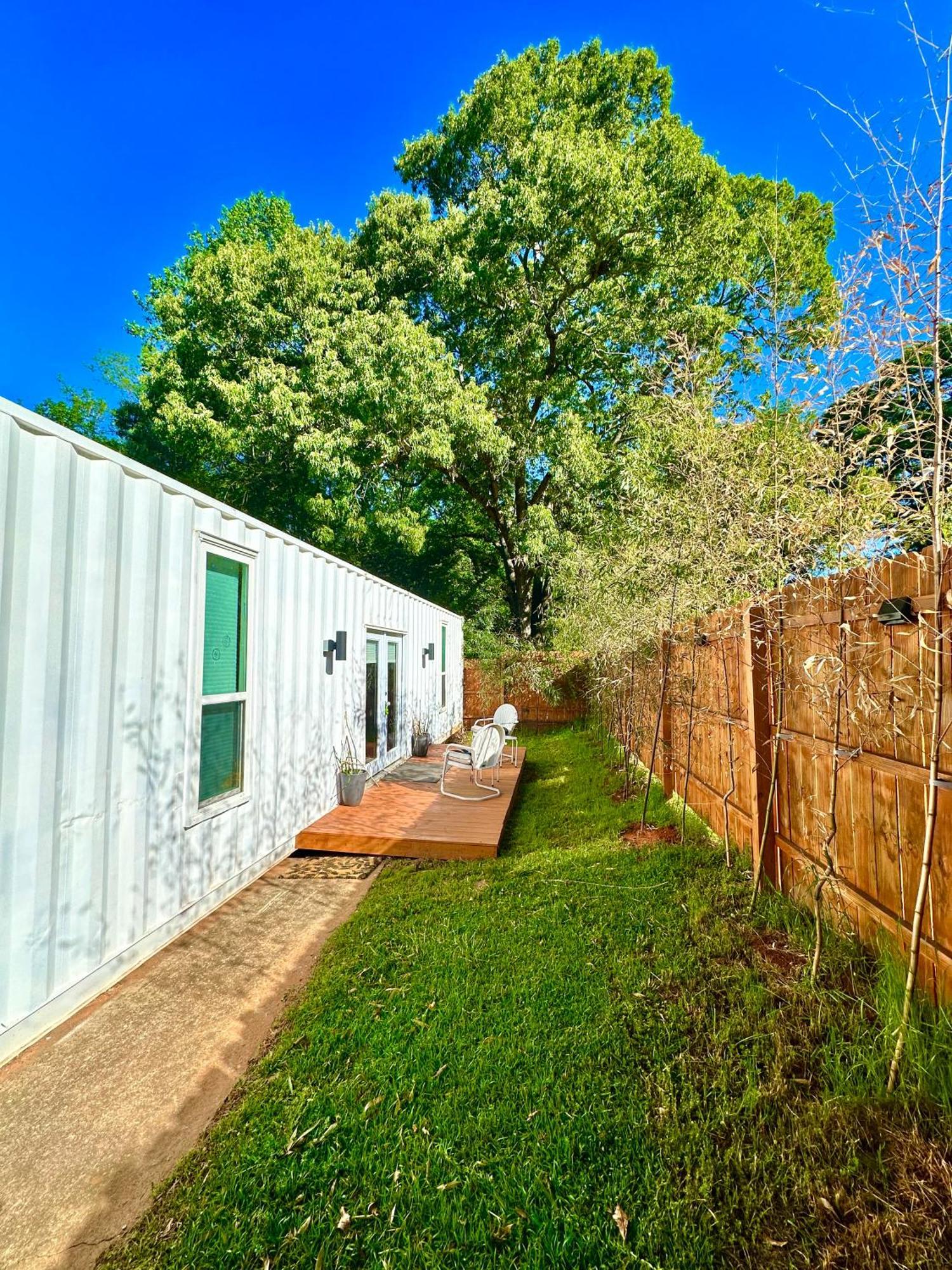 Nomehaus Shipping Container Studio Residential Neighborhood 아테네 외부 사진